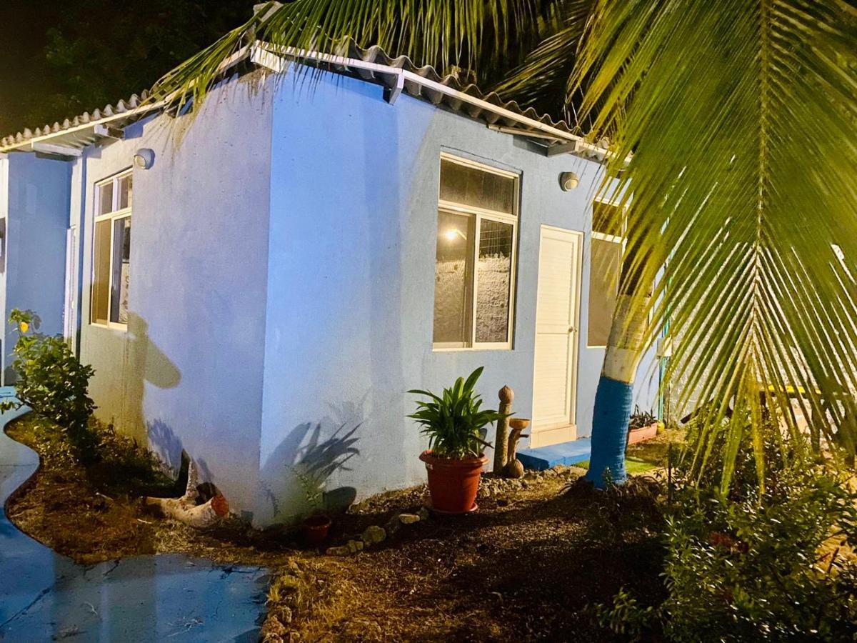 Mahalo House B&B - Tu Casa Hospedaje En San Andres Isla - Экстерьер фото